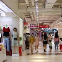 Taiwan consumer confidence declines to 13-year low in October