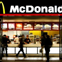 Couple in court for NT$70 million McDonald's extortion attempt