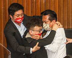 Taiwan lawmakers brawl over bill to acquit former President Chen Shui-bian