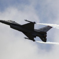 美國F-16升空攔截引發音爆 音爆是什麼？客機能超音速飛行嗎？