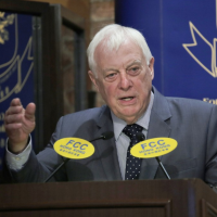 Chris Patten felt CCP did not consider Taiwan's views on 1 country 2 systems