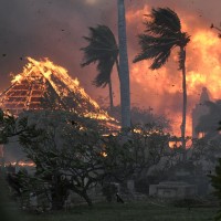 【更新】夏威夷毛伊島與大島遭野火肆虐、景象宛如世界末日　拜登總統宣布為「重大災難」
