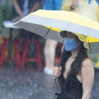 台灣8縣市留意局部大雨　北北桃大雷雨警示持續至16點15分