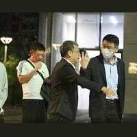 Senior Taiwan politician caught using banned tobacco product
