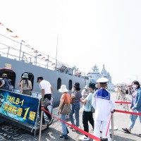 Taiwan public visits corvette, amphibious landing platform dock