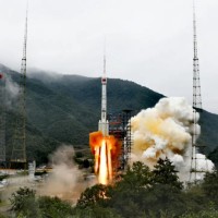 Taiwan tracks Chinese satellite launch