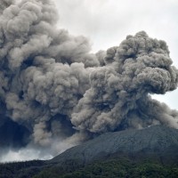 40多年來最嚴重 印尼梅拉比火山噴發上修至23死