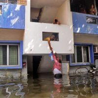 Hundreds still stranded, plants closed in India's flood-hit Chennai