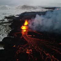 冰島火山爆發 國際航班無虞 首都迎戰空汙升級