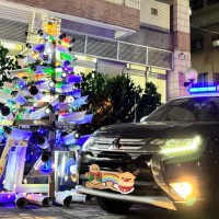 Photo of the Day: Tainan police look for who is naughty or nice