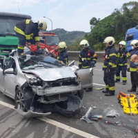 1 dead, 7 injured in New Taipei highway crash