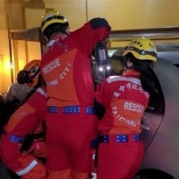 Taichung woman dies after neck crushed in parking elevator