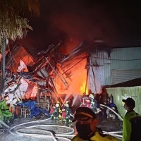Midnight fire at factory in northern Taiwan