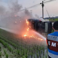Taiwanese singer unharmed after fiery traffic wreck
