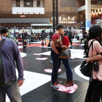 Photo of the Day: Breeze Taipei Station holds Valentine's Day event