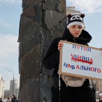 俄國反對領袖猝死獄中引國際譴責　親普丁人士反控動搖俄國大選合法性