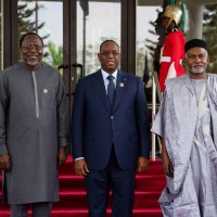 避免組織分崩離析 西非國家經濟共同體解除對尼日制裁
