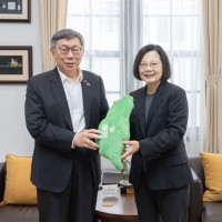 Tsai meets TPP's Ko at Taiwan Presidential Office